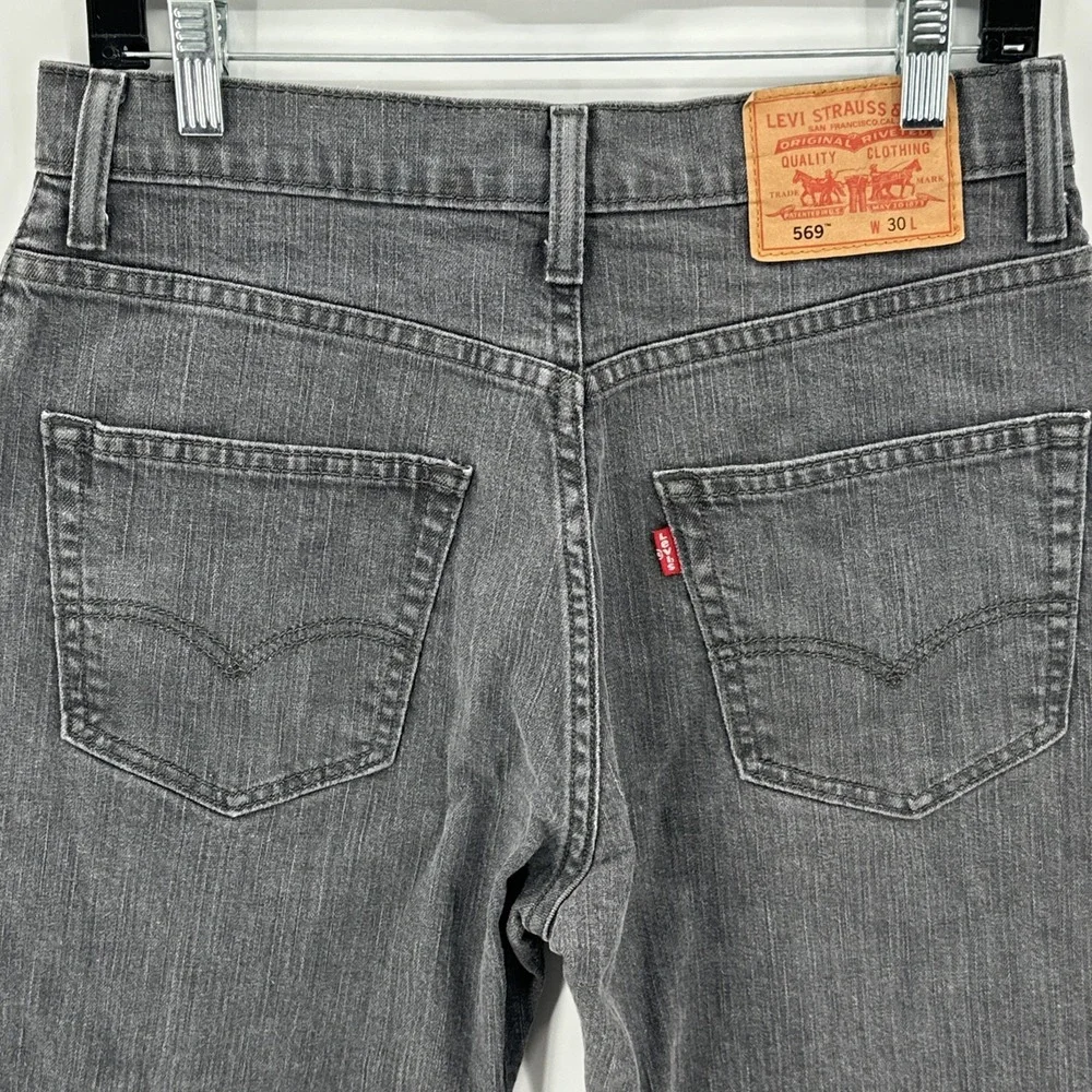 Levi's 569 Shorts Jorts Mens 30x11 Black Gray Denim Loose Relaxed Fit Dark Fade